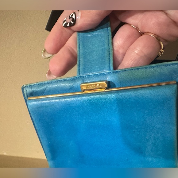 Chanel Cobalt Blue Caviar Leather Kisslock Bifold Vintage Wallet W/Box - Picture 9 of 12